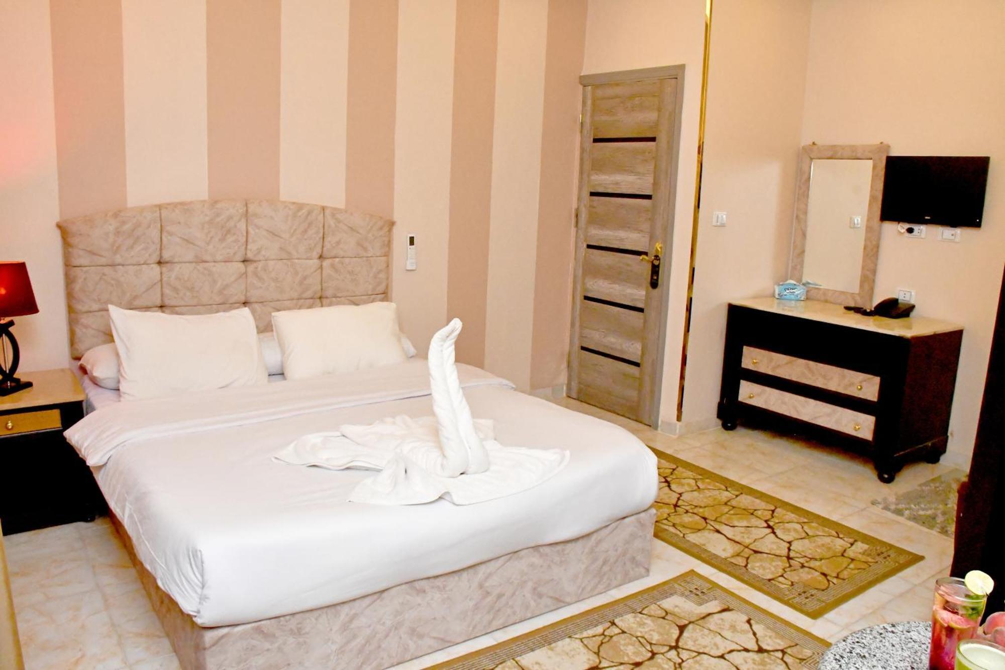 Nun Pyramids Hotel Kafret el-Gabal Habitación foto