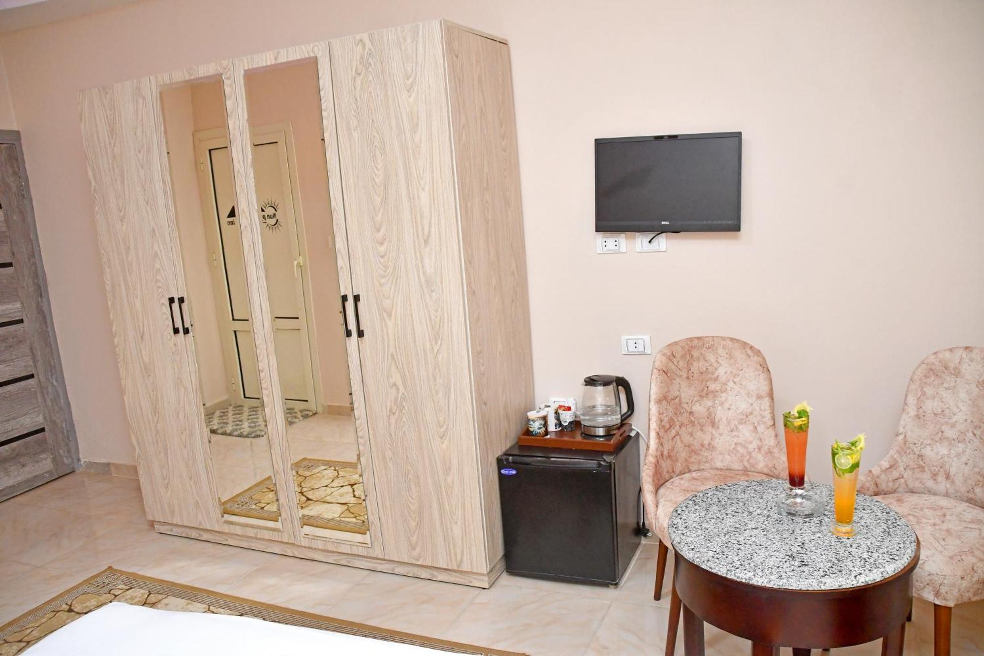Nun Pyramids Hotel Kafret el-Gabal Habitación foto
